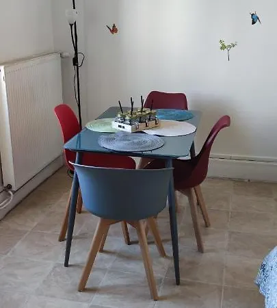 Appartement Duplex F2 Tout Confort Proche Centre Ville Avec Parking Gratuit Montlucon Exterior photo